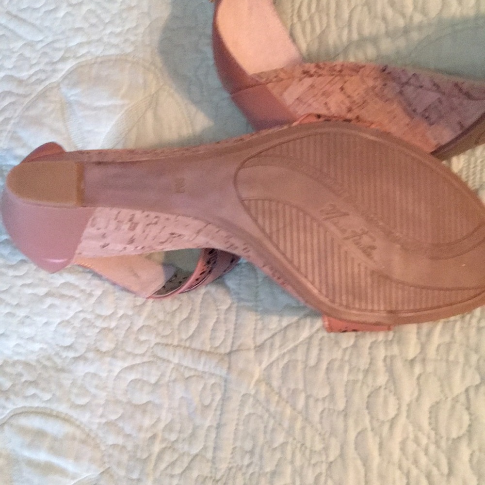 Shoes - Picture 4 of 4